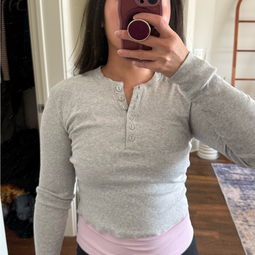 SKIMS Cropped Crewneck Henley sz LARGE